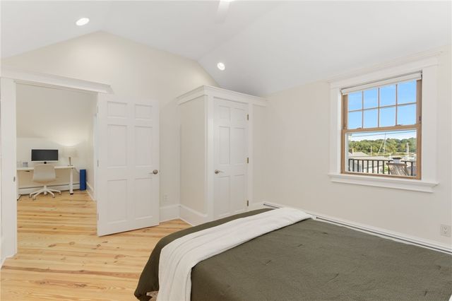 27 Seminole Street, Warwick, RI 02889