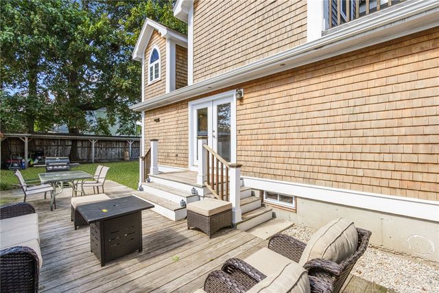27 Seminole Street, Warwick, RI 02889