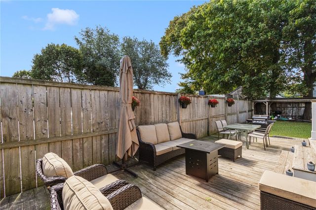 27 Seminole Street, Warwick, RI 02889