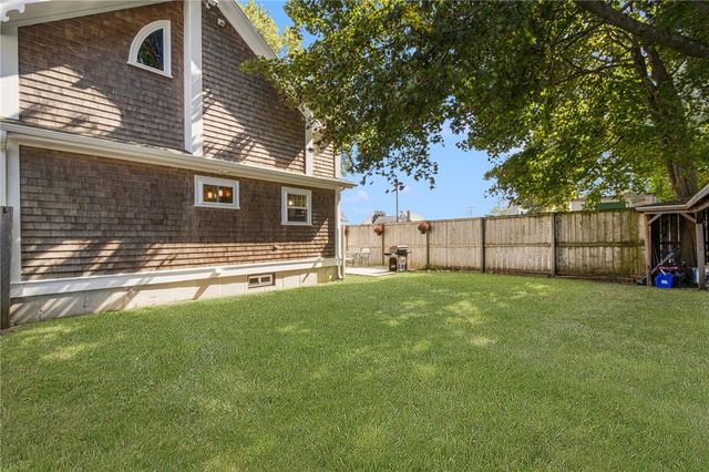 27 Seminole Street, Warwick, RI 02889