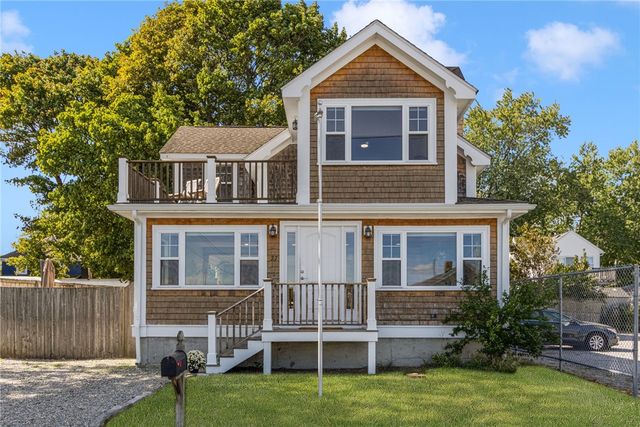 27 Seminole Street, Warwick, RI 02889
