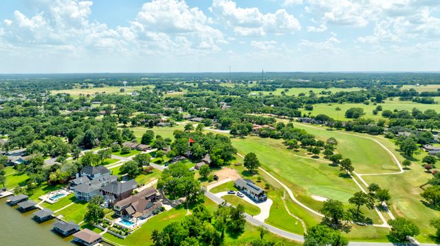 1118 Kiowa Drive W, Gainesville, TX 76240
