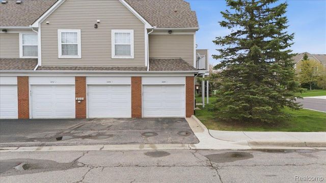 1980 Monarch Drive 23, Shelby Charter Township, MI 48316