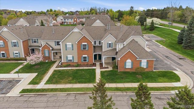 1980 Monarch Drive 23, Shelby Charter Township, MI 48316