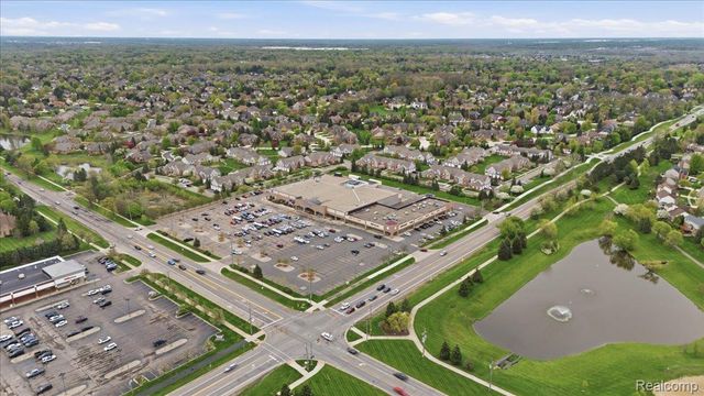 1980 Monarch Drive 23, Shelby Charter Township, MI 48316