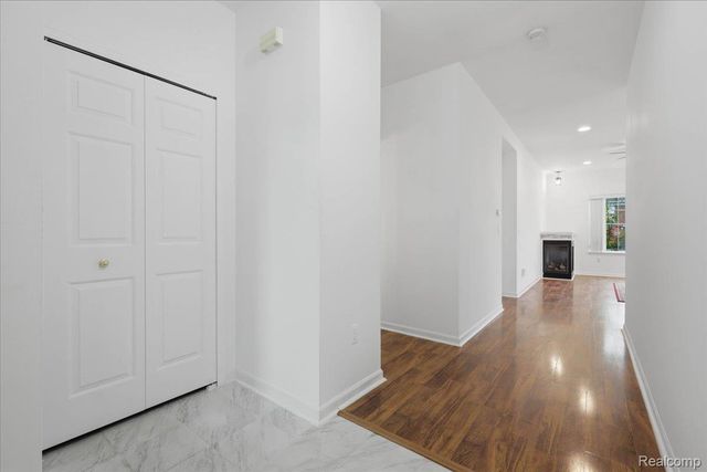 1980 Monarch Drive 23, Shelby Charter Township, MI 48316