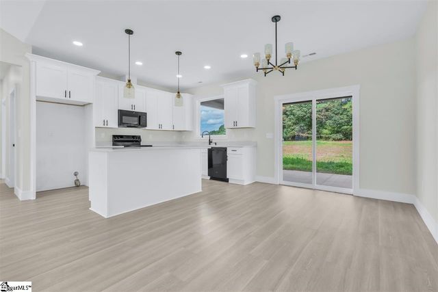 515 Bill Lattimore Road, Chesnee, SC 29323