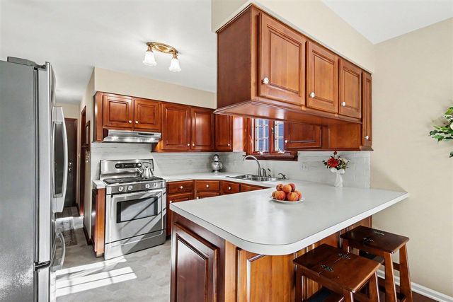 2162 Pinewood Street, Jenison, MI 49428