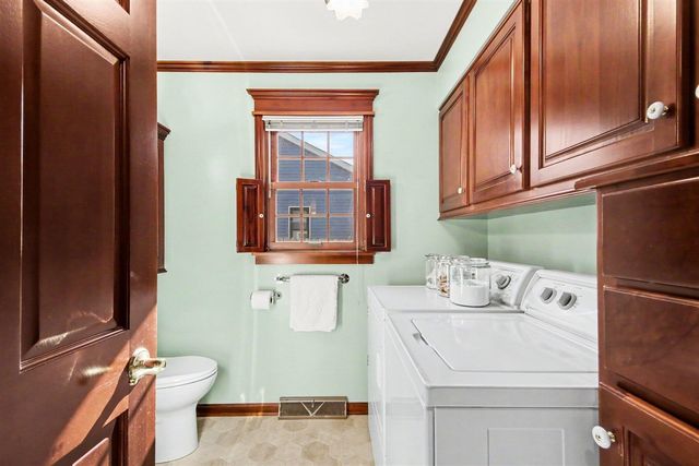2162 Pinewood Street, Jenison, MI 49428