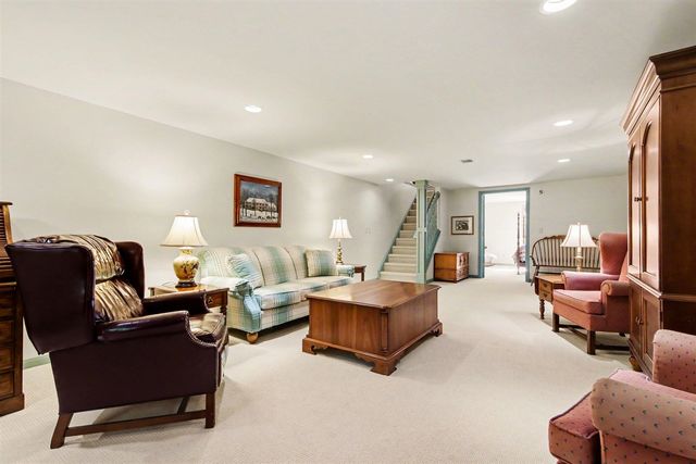 2162 Pinewood Street, Jenison, MI 49428
