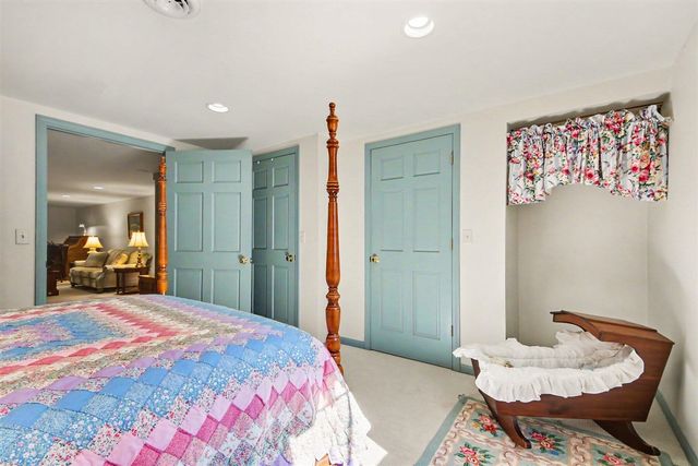 2162 Pinewood Street, Jenison, MI 49428