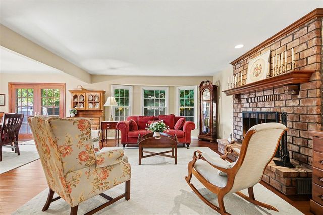 2162 Pinewood Street, Jenison, MI 49428