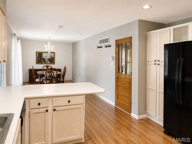 17 Westgate Drive, Pontoon Beach, IL 62040