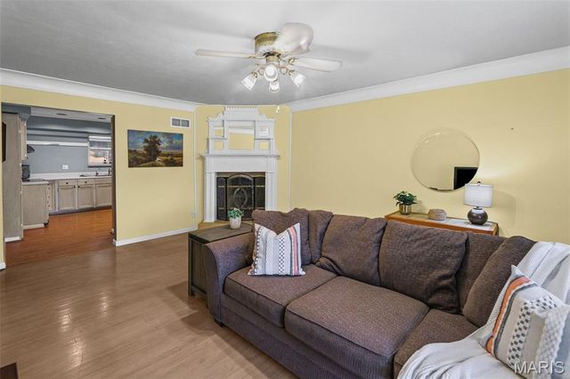 17 Westgate Drive, Pontoon Beach, IL 62040