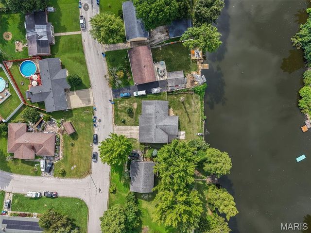 17 Westgate Drive, Pontoon Beach, IL 62040