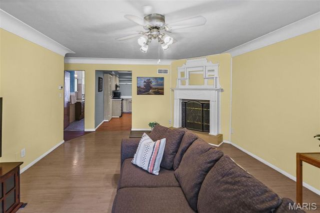 17 Westgate Drive, Pontoon Beach, IL 62040