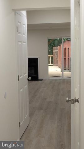 3015 BROMLEY CT, Woodbridge, VA 22192