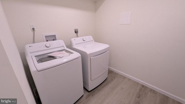 3015 BROMLEY CT, Woodbridge, VA 22192