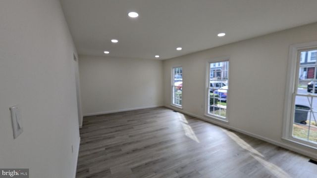 3015 BROMLEY CT, Woodbridge, VA 22192