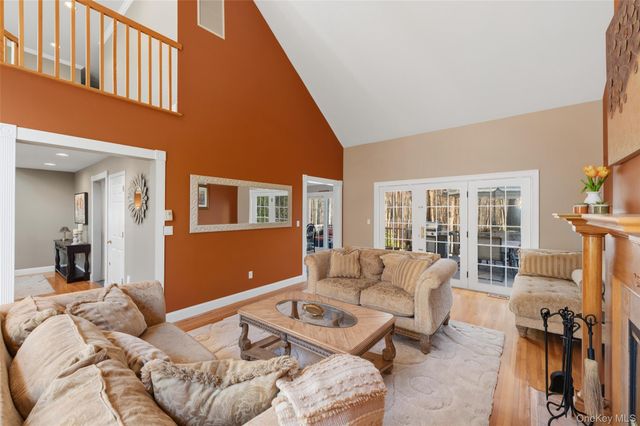 1400 Chatham Lane, Yorktown Heights, NY 10598