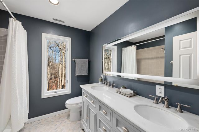 1400 Chatham Lane, Yorktown Heights, NY 10598