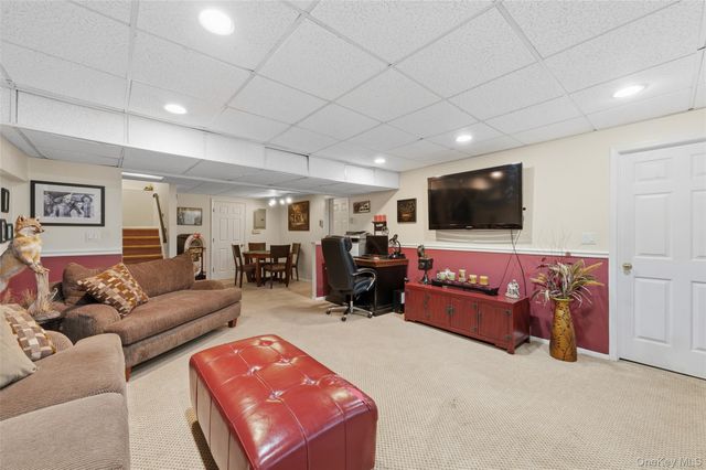 1400 Chatham Lane, Yorktown Heights, NY 10598