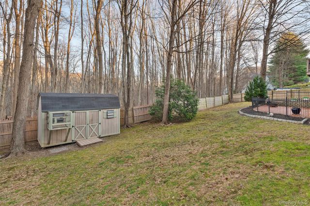 1400 Chatham Lane, Yorktown Heights, NY 10598