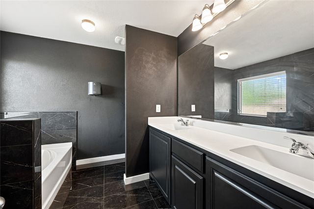 1558 Nottingham Drive, Lancaster, TX 75134