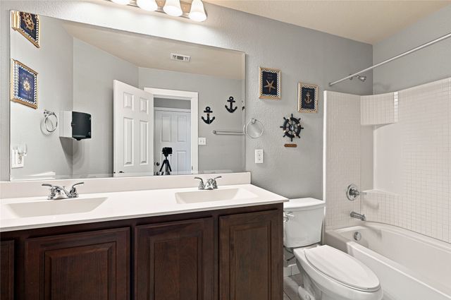 1558 Nottingham Drive, Lancaster, TX 75134