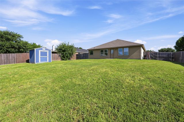 1558 Nottingham Drive, Lancaster, TX 75134