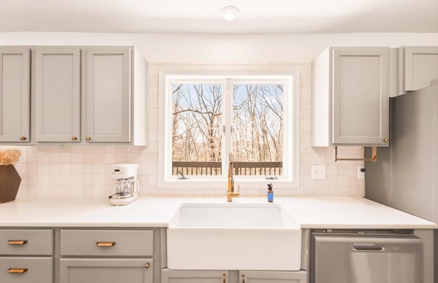 5121 N ROUTE E, Columbia, MO 65202