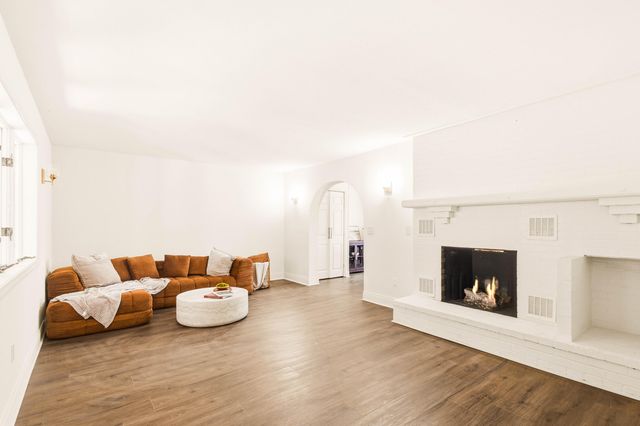 5121 N ROUTE E, Columbia, MO 65202