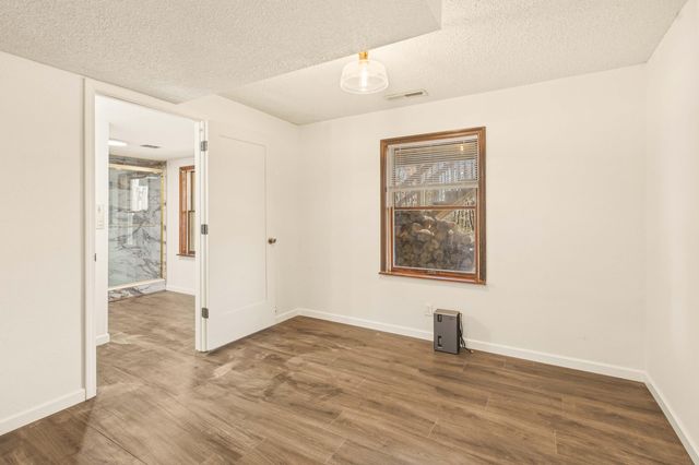 5121 N ROUTE E, Columbia, MO 65202