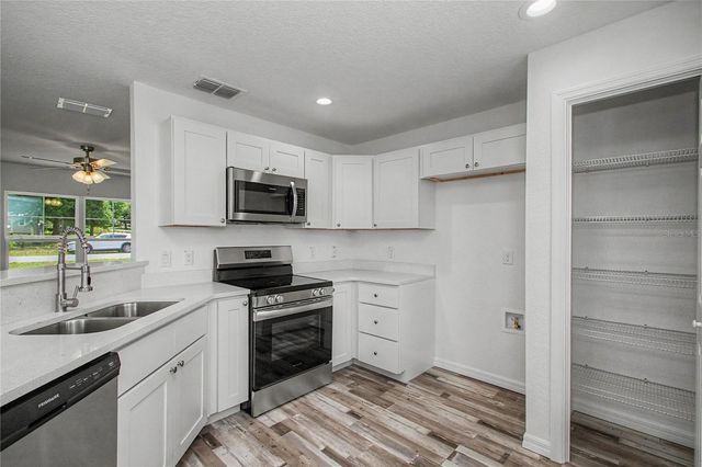 6197 NW 61ST STREET, Ocala, FL 34482