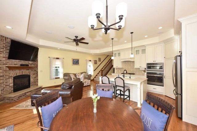 W269N2762 Lelah AVENUE, Pewaukee, WI 53072