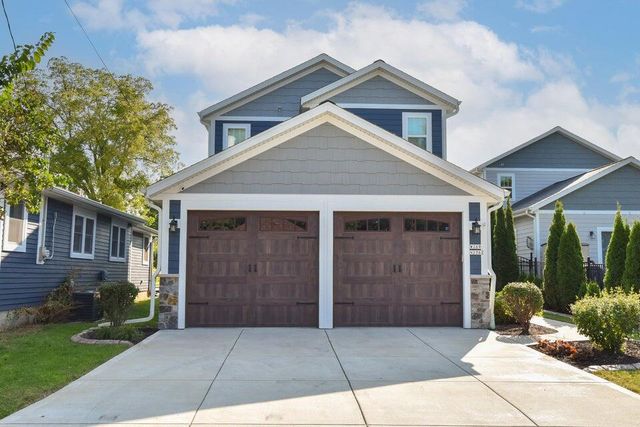 W269N2762 Lelah AVENUE, Pewaukee, WI 53072