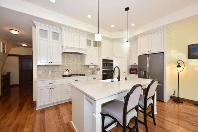 W269N2762 Lelah AVENUE, Pewaukee, WI 53072