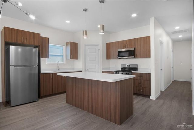 608 N Onyx Avenue 2, Edinburg, TX 78541