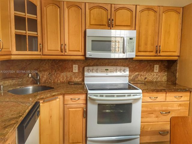 2180 Ensenada Ter, Weston, FL 33327