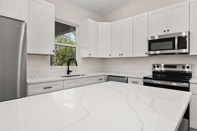 2327 N MONTEREY ROAD, Avon Park, FL 33825