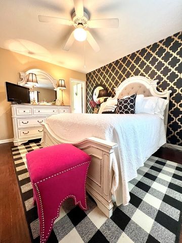 324 Northwind Dr, Hopkinsville, KY 42240