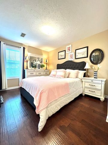 324 Northwind Dr, Hopkinsville, KY 42240