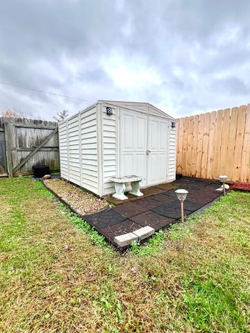 324 Northwind Dr, Hopkinsville, KY 42240