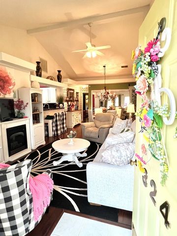 324 Northwind Dr, Hopkinsville, KY 42240