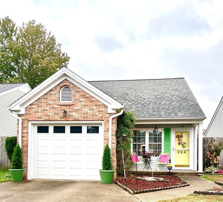 324 Northwind Dr, Hopkinsville, KY 42240