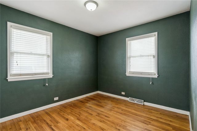 3221 Sue Lane NW, Cedar Rapids, IA 52405