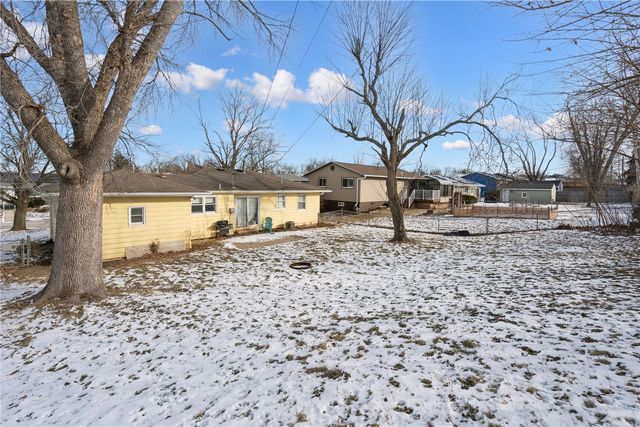 3221 Sue Lane NW, Cedar Rapids, IA 52405