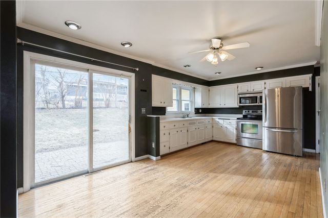 3221 Sue Lane NW, Cedar Rapids, IA 52405