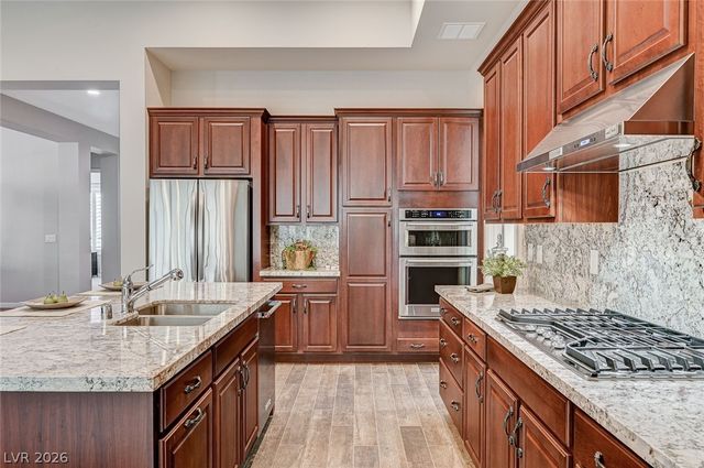 6803 Regency Crest Avenue, Las Vegas, NV 89148