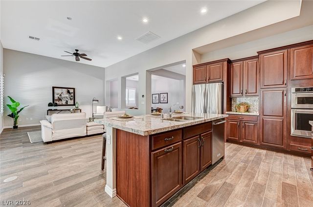 6803 Regency Crest Avenue, Las Vegas, NV 89148